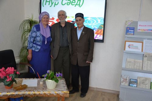Бүген шигырь сөючеләр Хәмбәл Фәрхиев белән очраштылар