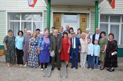 Бүген шигырь сөючеләр Хәмбәл Фәрхиев белән очраштылар