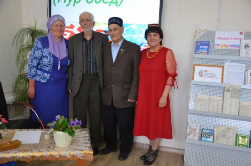Бүген шигырь сөючеләр Хәмбәл Фәрхиев белән очраштылар