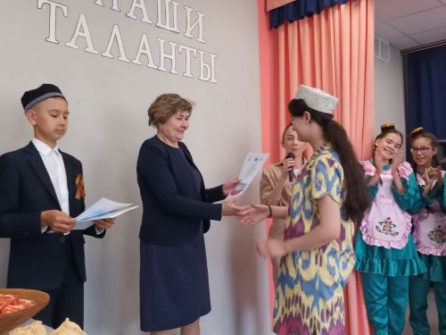 Сарман урта мәктәбендә милли табын кордылар