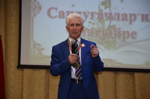 Бүген - районыбызда яшәп иҗат итүче Дамир Гарифуллинның туган көне