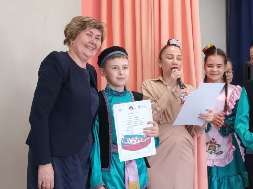 Сарман урта мәктәбендә милли табын кордылар