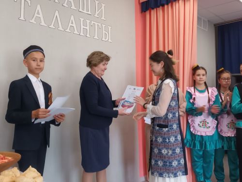 Сарман урта мәктәбендә милли табын кордылар