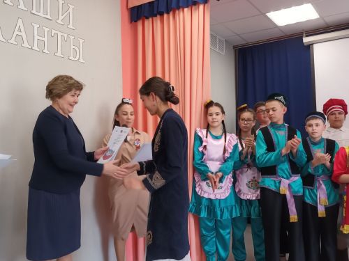 Сарман урта мәктәбендә милли табын кордылар