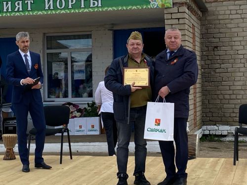 Сөлектә сугыш һәм тыл ветераннары, тол аналар истәлегенә һәйкәл ачтылар