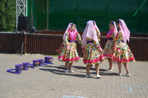 Балалар өчен бәйрәм бүләге матур булды