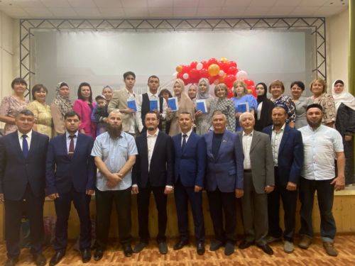 Әлмәт мәктәбендә 12 елдан соң беренче чыгарылыш булды