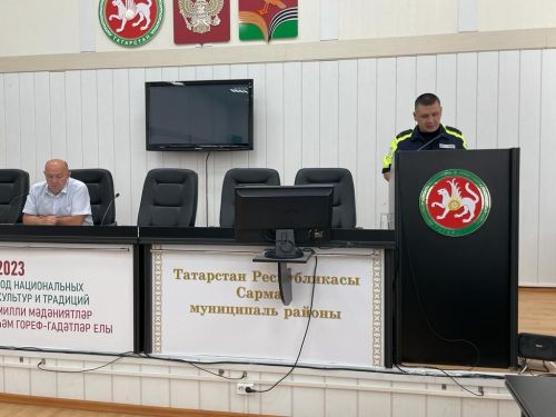 Чираттан тыш утырышта юллардагы иминлек мәсьәләләре каралды