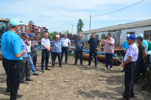 В районе проверили готовность техники к уборке урожая
