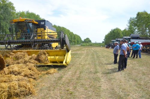 В районе проверили готовность техники к уборке урожая