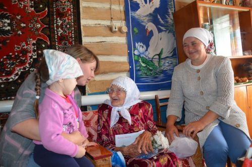 Гөлчирә апа үткәннәрне хәтерли, бүгенгенең кадерен белә