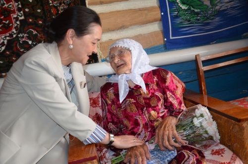 Гөлчирә апа үткәннәрне хәтерли, бүгенгенең кадерен белә