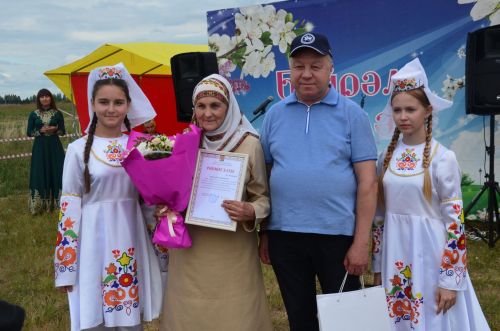 Авыл китабы тәкъдир ителде