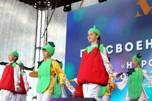 «Умырзая», «Жасмин» коллективларына «Үрнәк үзешчән коллективы” дигән мактаулы исем бирелде