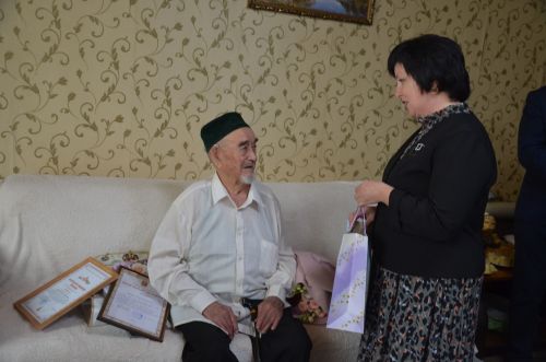 Рәис абый 90 яшьлек юбилеен билгеләп үтә