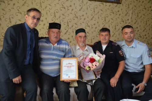 Рәис абый 90 яшьлек юбилеен билгеләп үтә