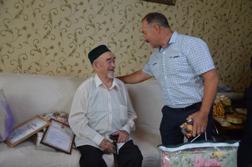 Рәис абый 90 яшьлек юбилеен билгеләп үтә