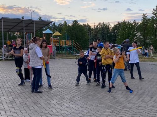 Балалар  «Ура, Каникуллар!»да ял иттеләр