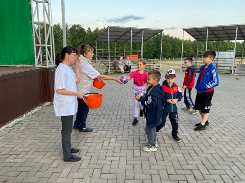 Балалар  «Ура, Каникуллар!»да ял иттеләр