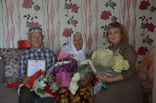 Илексазда яшәүче Мөхәссәнә Рәхимова 90 яшен бәйрәм итә