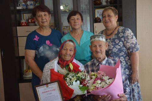Илексазда яшәүче Мөхәссәнә Рәхимова 90 яшен бәйрәм итә