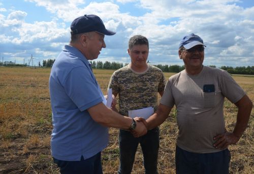 В районе наградили передовиков уборки