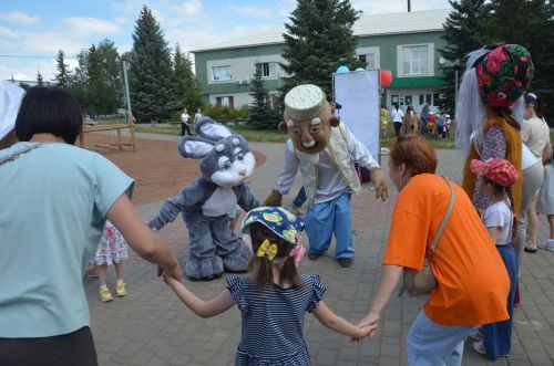 Район балалары мәктәпкә әзерләнәләр