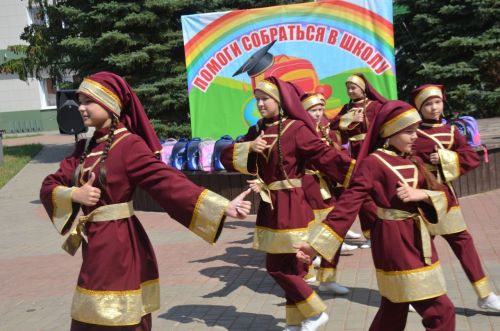 Район балалары мәктәпкә әзерләнәләр