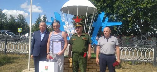 Сарманда десантчылар бәйрәм итәләр