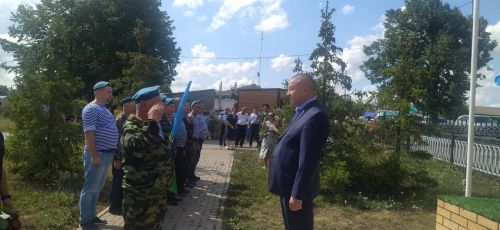 Сарманда десантчылар бәйрәм итәләр