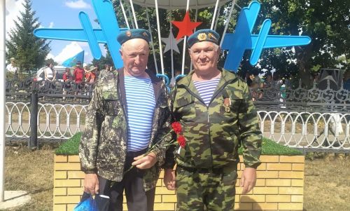 Сарманда десантчылар бәйрәм итәләр