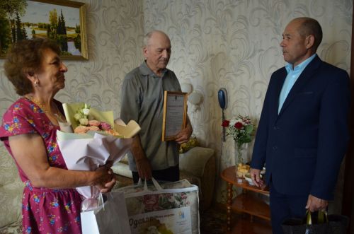 Шиһаповларны алтын туйлары белән котладылар