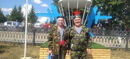 Сарманда десантчылар бәйрәм итәләр