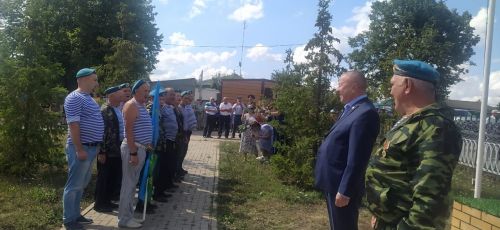 Сарманда десантчылар бәйрәм итәләр