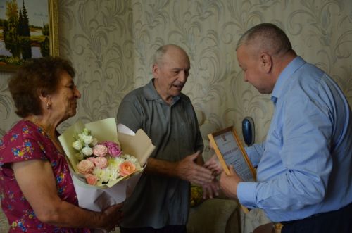 Шиһаповларны алтын туйлары белән котладылар