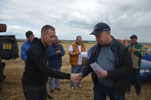 В районе состоялось очередное награждение передовиков уборки