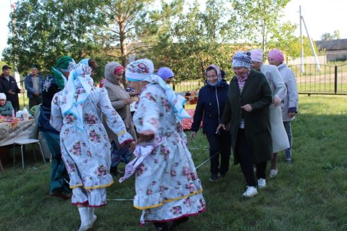 Яхшыбайда Авыл көне үтте