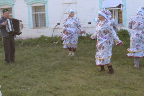 Яхшыбайда Авыл көне үтте