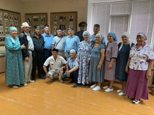 Иске Кәшер авылы музеенда очрашу узды