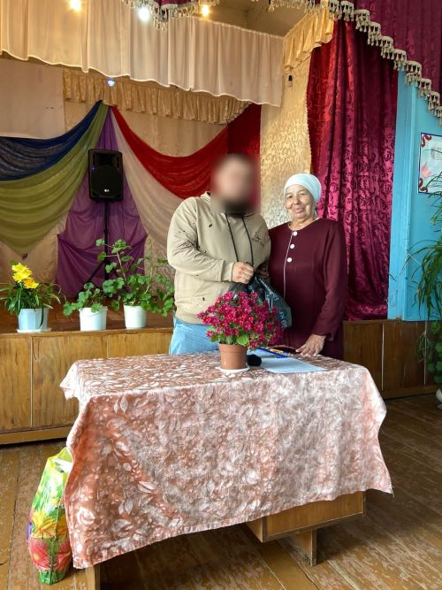 Сөлек авылы халкы хәрби авылдашы белән очрашты