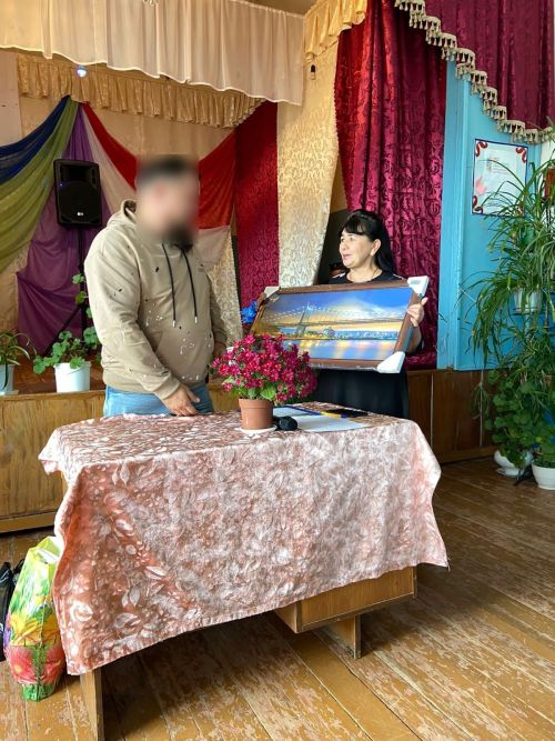 Сөлек авылы халкы хәрби авылдашы белән очрашты