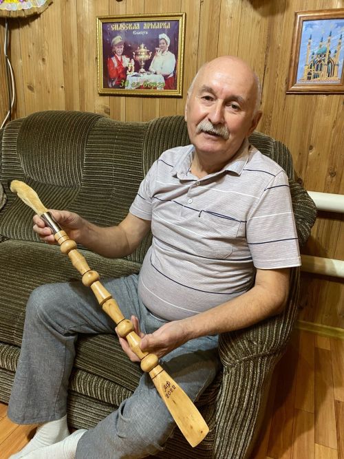 Райондашыбыз Флер Әхмәтшин агачка да җан кертә