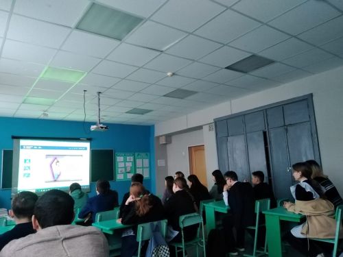 Учащимся Петровскозаводской школы напомнили о безопасности в Интернете