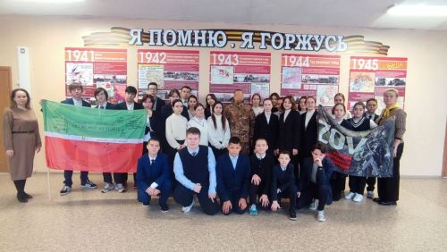 Учащиеся Джалильской СОШ N1 встретились с участником СВО