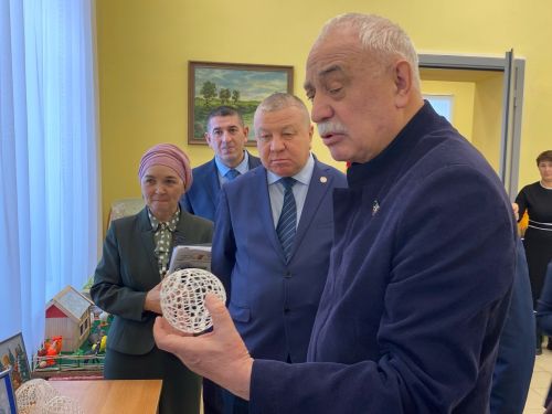 Азалак халкы дөньялар иминлеге теләде