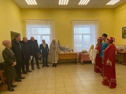 Азалак халкы дөньялар иминлеге теләде