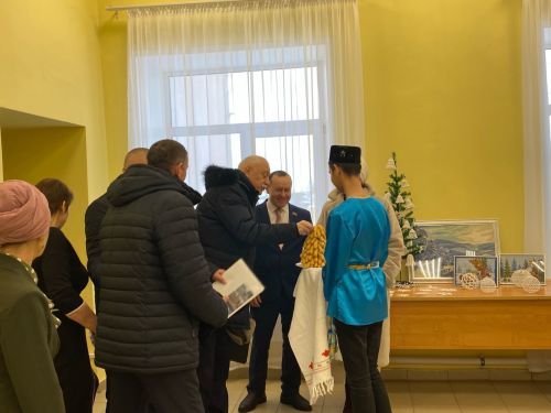 Азалак халкы дөньялар иминлеге теләде