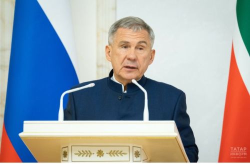 Рөстәм Миңнеханов татарстанлыларны Раштуа бәйрәме белән котлады