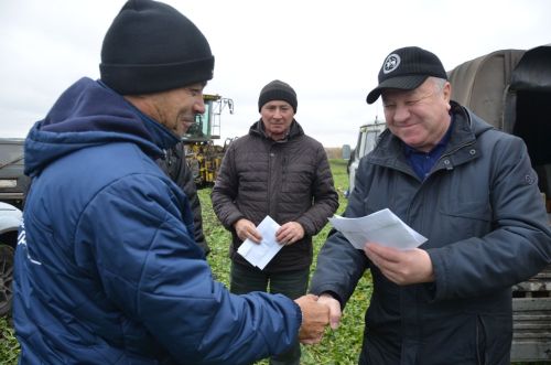 В районе наградили передовиков свеклоуборочной кампании