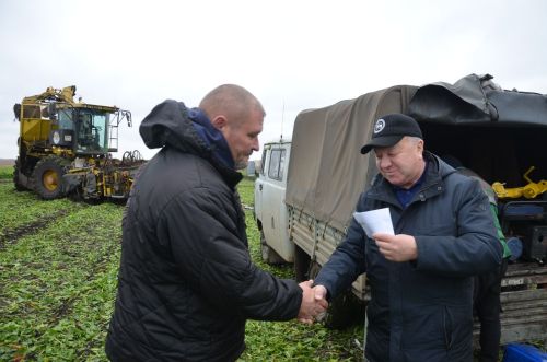 В районе наградили передовиков свеклоуборочной кампании